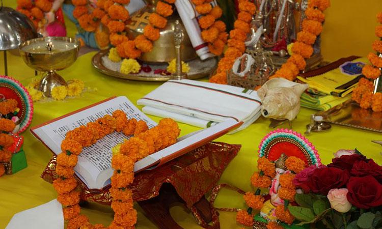On the occasion of the Pranpratistha Utsav of Shri Ram Lalla in Ayodhya on January 22, worship and Akhand Ramayana Path has been organized in the Ram temple located at Brahmanand Saraswati Ashram in Bhopal.